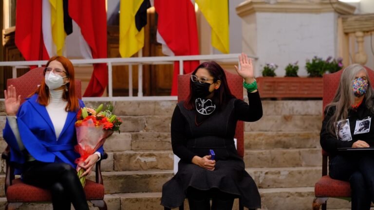 Alejandra Valle, Kena Lorenzini y Camilo Brodsky asumieron hoy en Ñuñoa