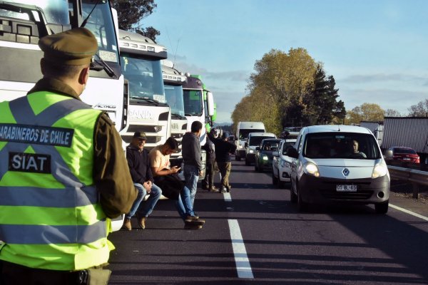 Detienen a camionero en paro por porte de armas y posesión de pasta base