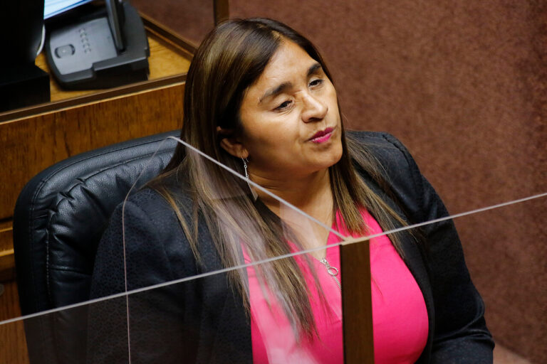 VIDEO| Senadora Campillai por acuerdo constitucional: “Hoy en Chile la democracia no se está respetando”