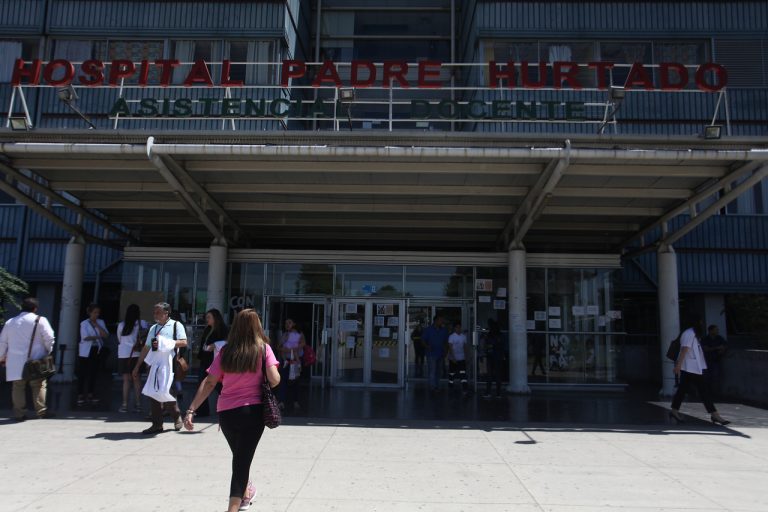 Trabajadores del Hospital Padre Hurtado rechazan condena por supuesta agresión a ex ministro Mañalich y anuncian apelación