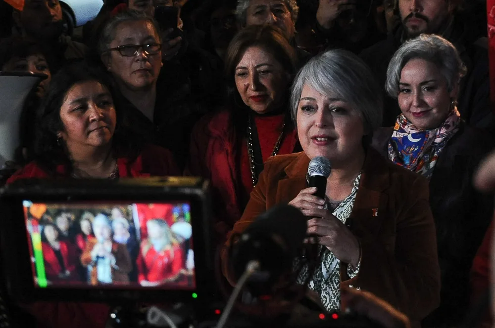 Jeannette Jara cierra su campaña con un recorrido ciudadano y compromiso con las comunas populares