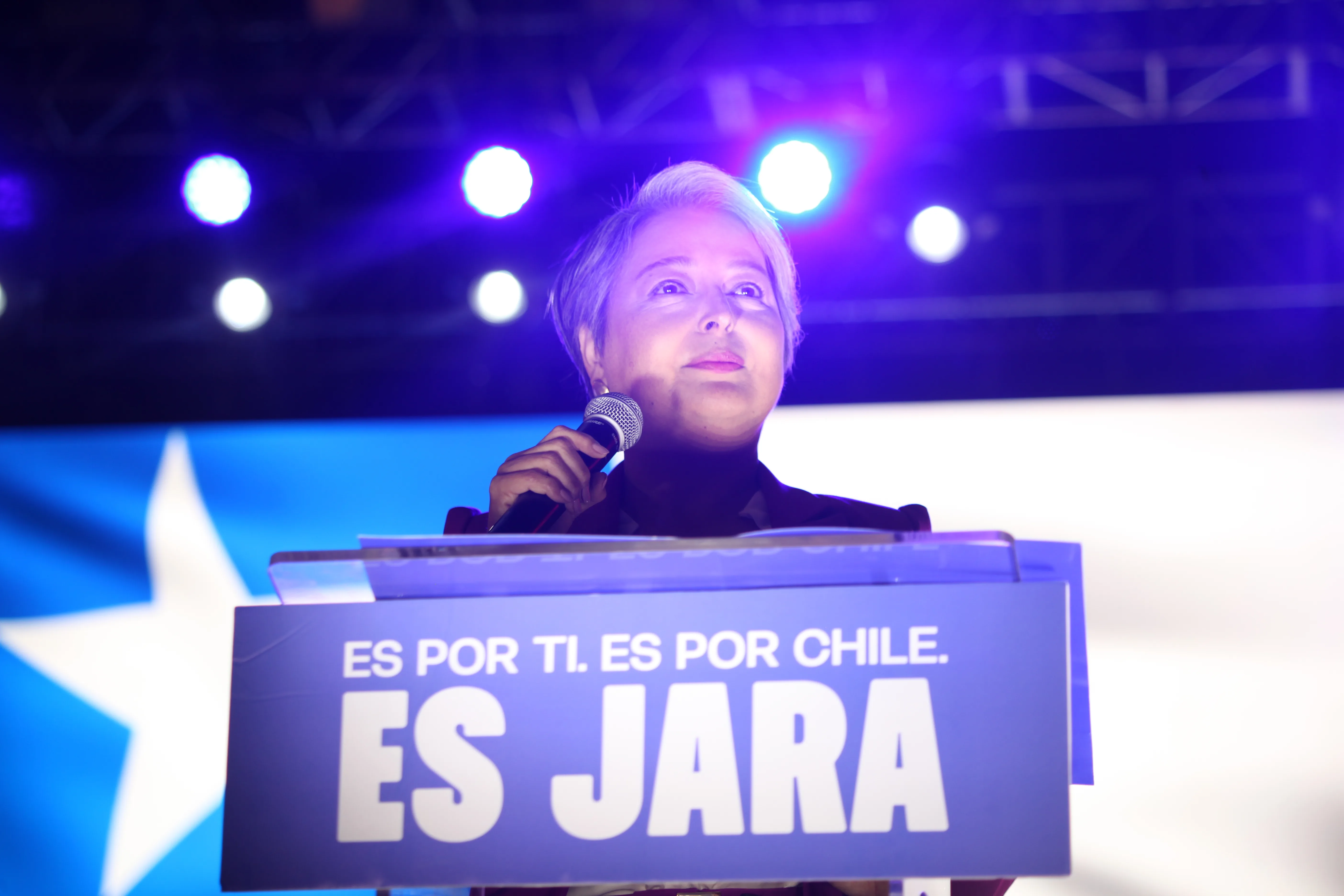 Jeannette Jara llama a la unidad en cierre de campaña en Maipú: “Chile es una sola patria”