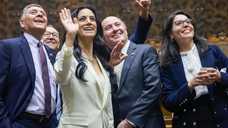Senado aprueba megarreforma de Kast por estrecho margen y proyecto vuelve a la Cámara