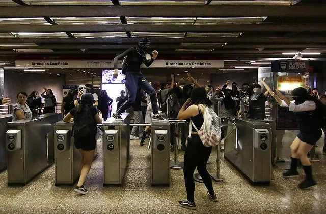 Metro revuelto: No son 30 pesos, son 30 años
