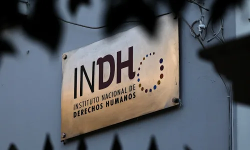 Premios Nacionales alertan que reforma al INDH busca "neutralizar" su rol fiscalizador